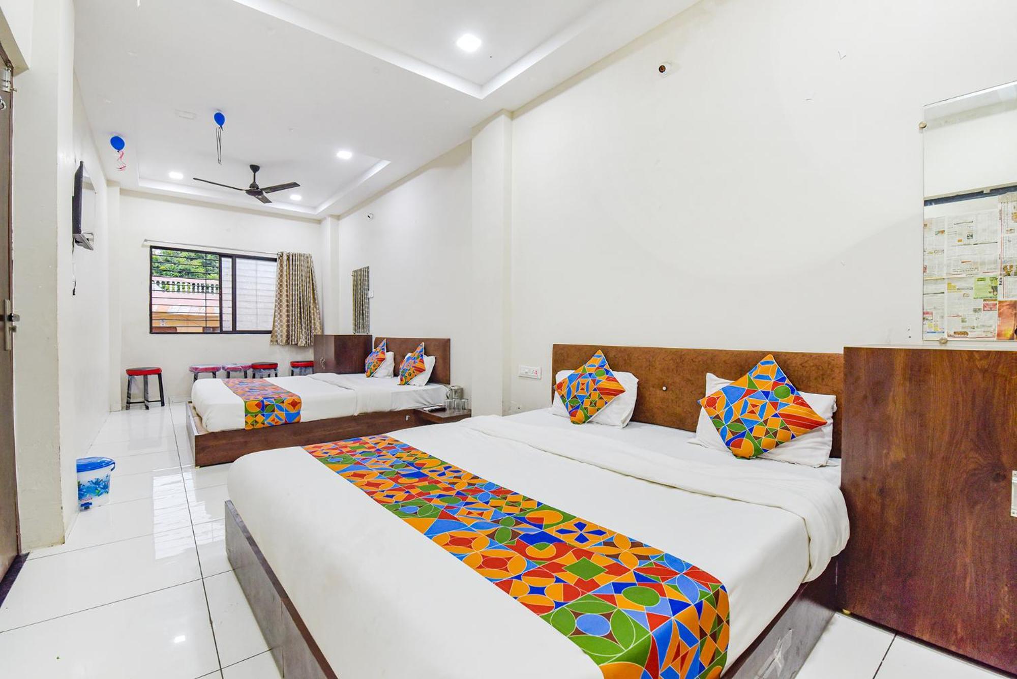 Fabexpress Devani Palace Удджайн Экстерьер фото